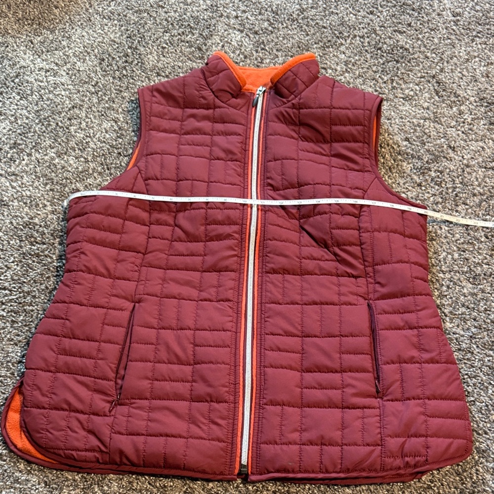 Women's Aventura Quilted Vest - Red and Orange